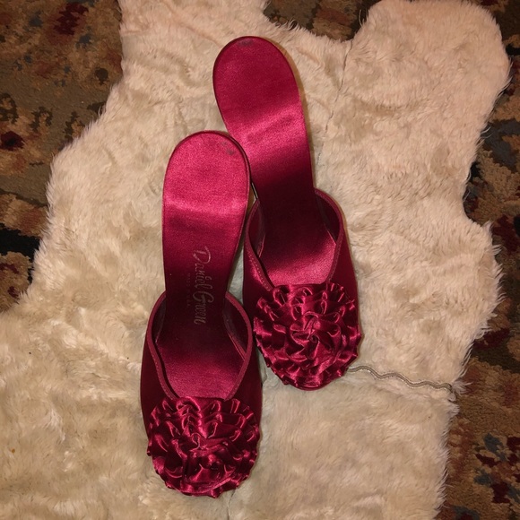 Vintage 1940s Satin Heels